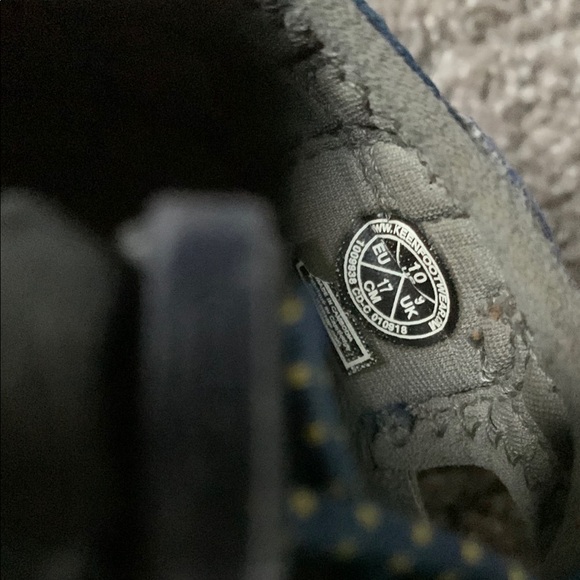 Like New Keen Summer Shoes - Picture 2 of 5
